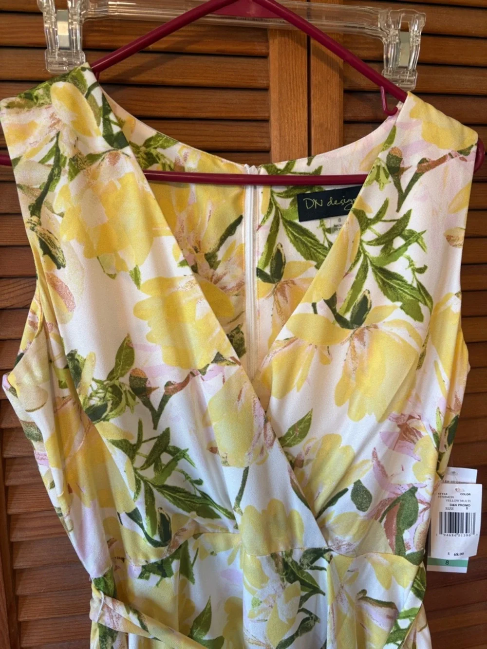 Yellow Floral Sleeveless Wrap Dress by - Picture 3 of 5